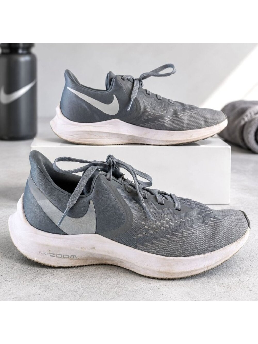 Nike Air Zoom Winflo 6 Women's Size 9.5 Running Shoes Gray Lace-Up AQ8228-002